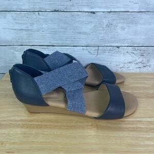 Market & Spruce Jovie Crossover Wedge Sandal Size 7.5